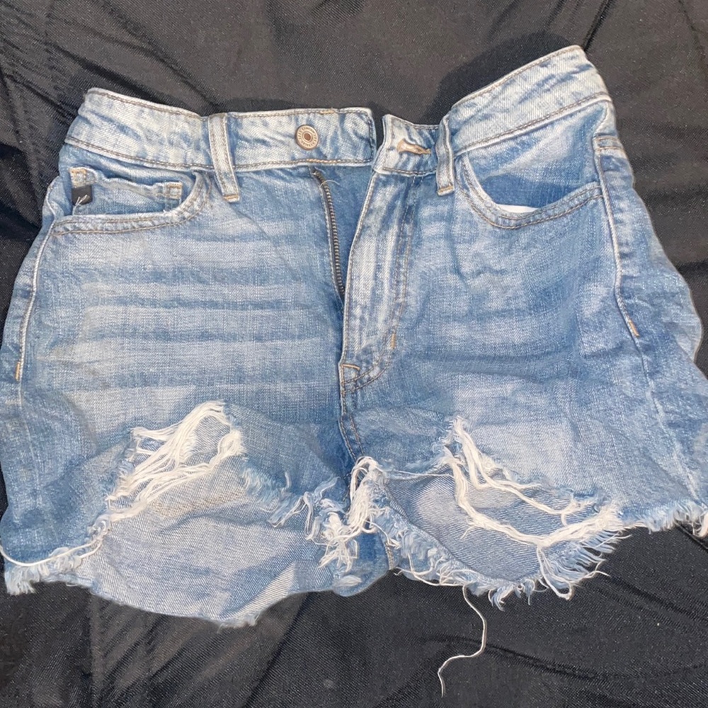 Women Small Jean shorts !!!
